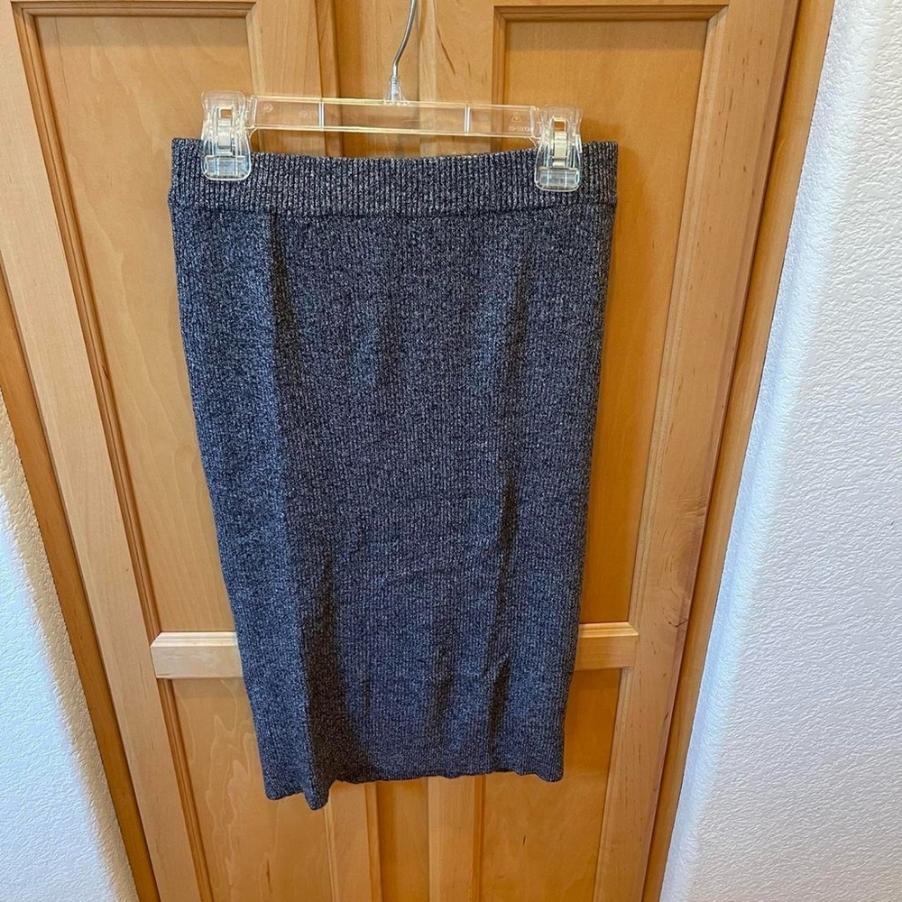Women’s Gray/Blue Midi Knit Ribbed Skirt size small
